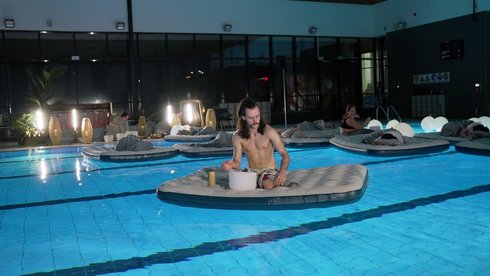 Koncert mis tybetańskich na wodzie