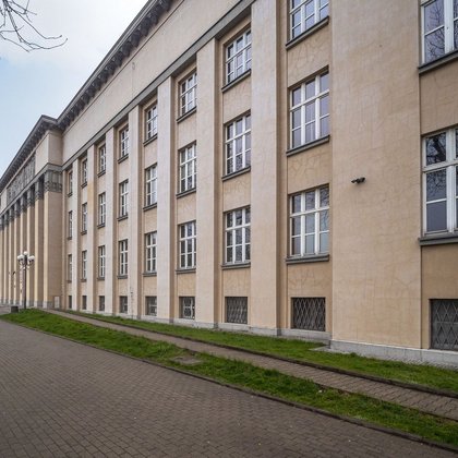 Sąd Okręgowy, pl. Dąbrowskiego 5, fot. Stefan Brajter
