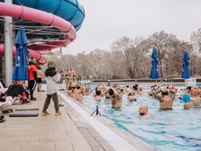 zewnętrzny basen sportowy