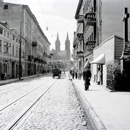 Krzyż graniczny stał na ul. Wojska Polskiego przy Młynarskiej, archiwum ZWiK