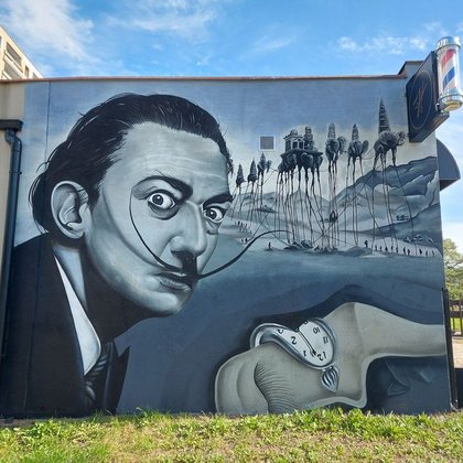 Mural na budynku przy zbiegu Wyszyńskiego i Tomaszewicza, fot. Dawid Chmielecki